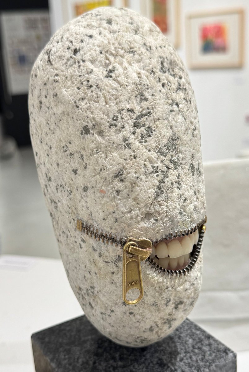 ヒカリエ　Bunkamura Gallery 8/　　9.7まで
ART designs DAYS
暮らしをデザインするアート展

40名近くのアーティストの合同展。
「アートを取り入れる事で、
日々の暮らしが豊かになり、彩りが生まれます」
がテーマ。

・野村絵梨さん　花
instagram.com/eri_nomura_/?h…
・杉山功さん　神殿