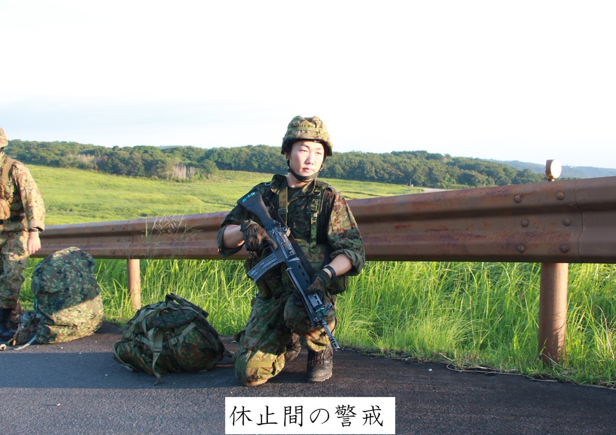 Camp_Beppu's tweet image. 【新隊員特技課程３５Km徒歩行進訓練】
　新隊員特技課程は令和７年８月２７日（水）の夕方から翌日の早朝にかけ３５Km徒歩行進訓練を行いました。
雨が降ったり、蒸し暑いなか、新隊員たちは睡魔と疲労に耐え、重い荷物を背負いながら３５Kmを完歩しました。
#団結 #仲間 #同期 #絆
