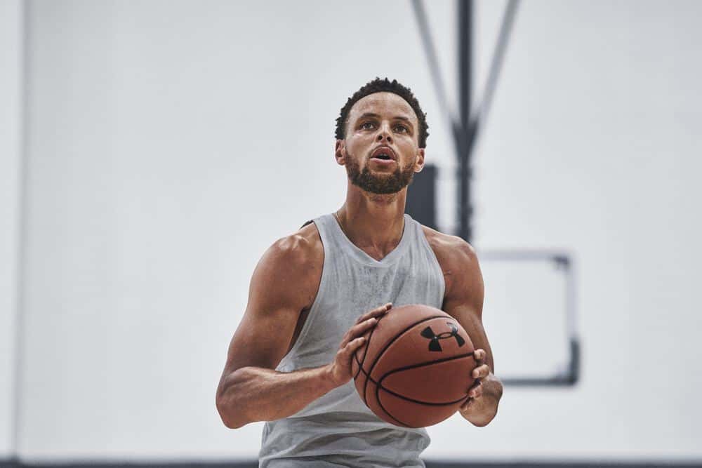 UtdSlair's tweet photo. In 2013, Nike made their BIGGEST mistake in sports.

They humiliated Steph Curry so bad he walked away forever.

But instead of signing with Adidas or Puma...

A tiny brand stole him with ONE thing no one else could offer.

Here's the bizarre gamble that made him a billionaire: https://t.co/1p4fxj6XmL
