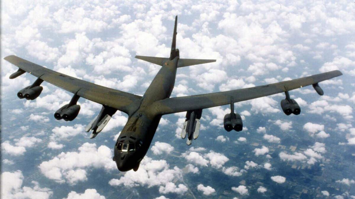B-52 Bomber Nearly Collided With Two Planes Over US Airspace Last Month | 97.5 KMOD kmod.iheart.com/content/2025-0…