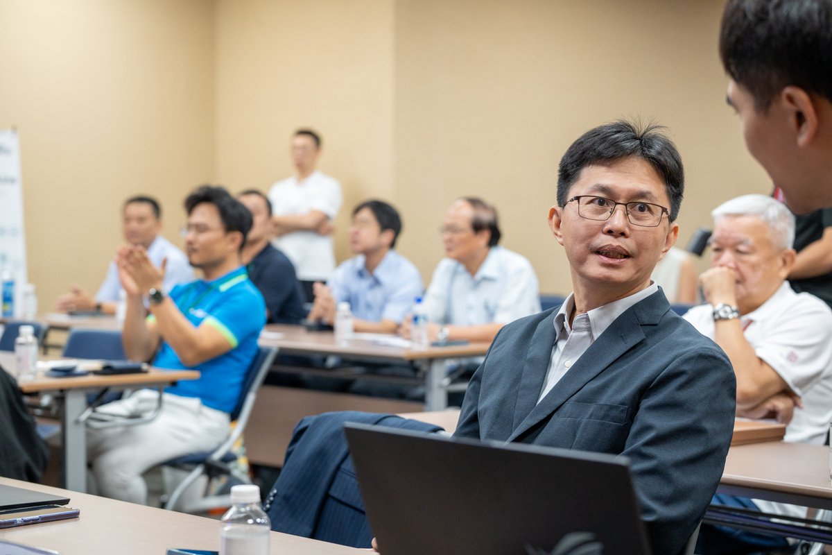 MiTACcomputing's tweet image. ✨ Great moments at #IPC WorksAsia – #AI &amp;amp; Future Factory Seminar!

Our colleague Jerrery Li shared how IPC-CFX and IPC-HERMES enable real-time data and smarter automation—driving the transformation of future factories. 🚀

Thank you to everyone who joined us in Taipei!
