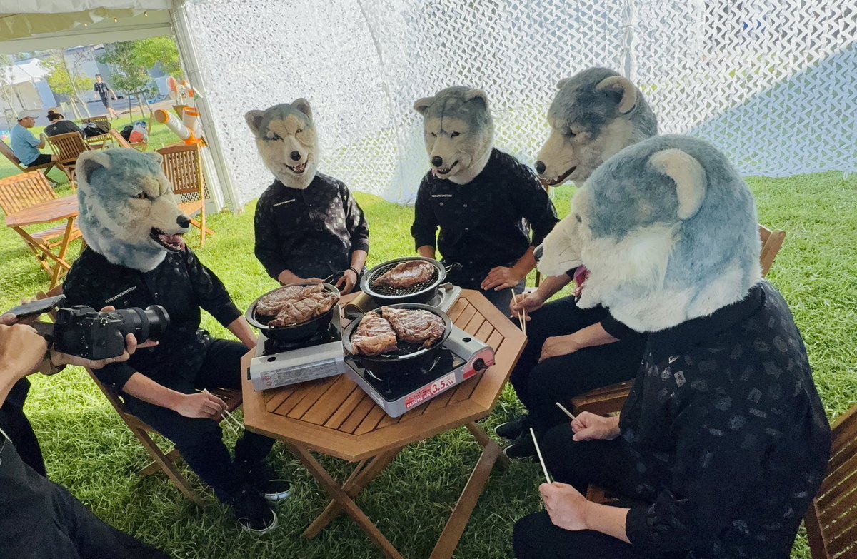 「待て」の時のマンウィズ

🔗 mwam.lnk.to/AgainsttheKing… #MWAM