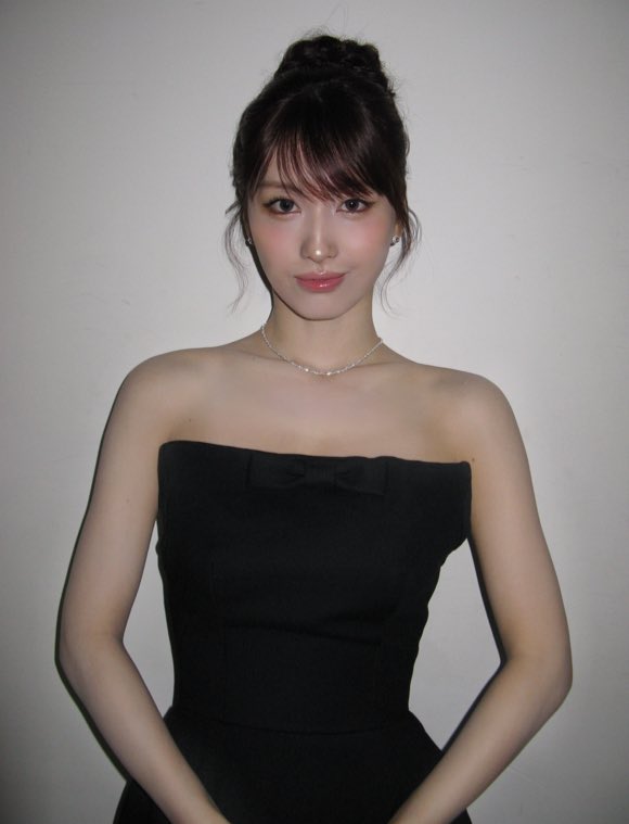 LookAtMo_ tweet picture