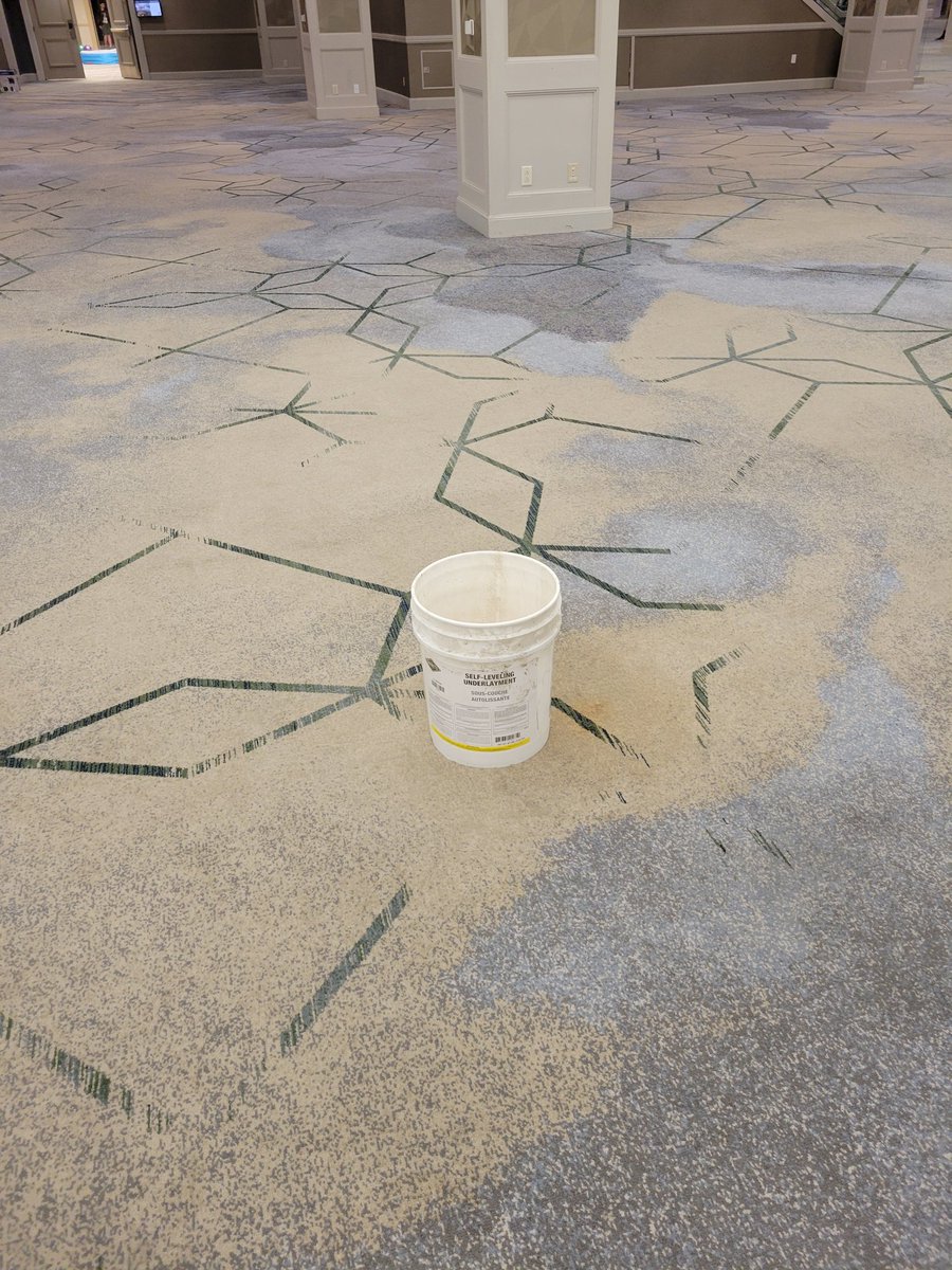 COME SEE THE SUSPICIOUS BUCKET AT #Denfur