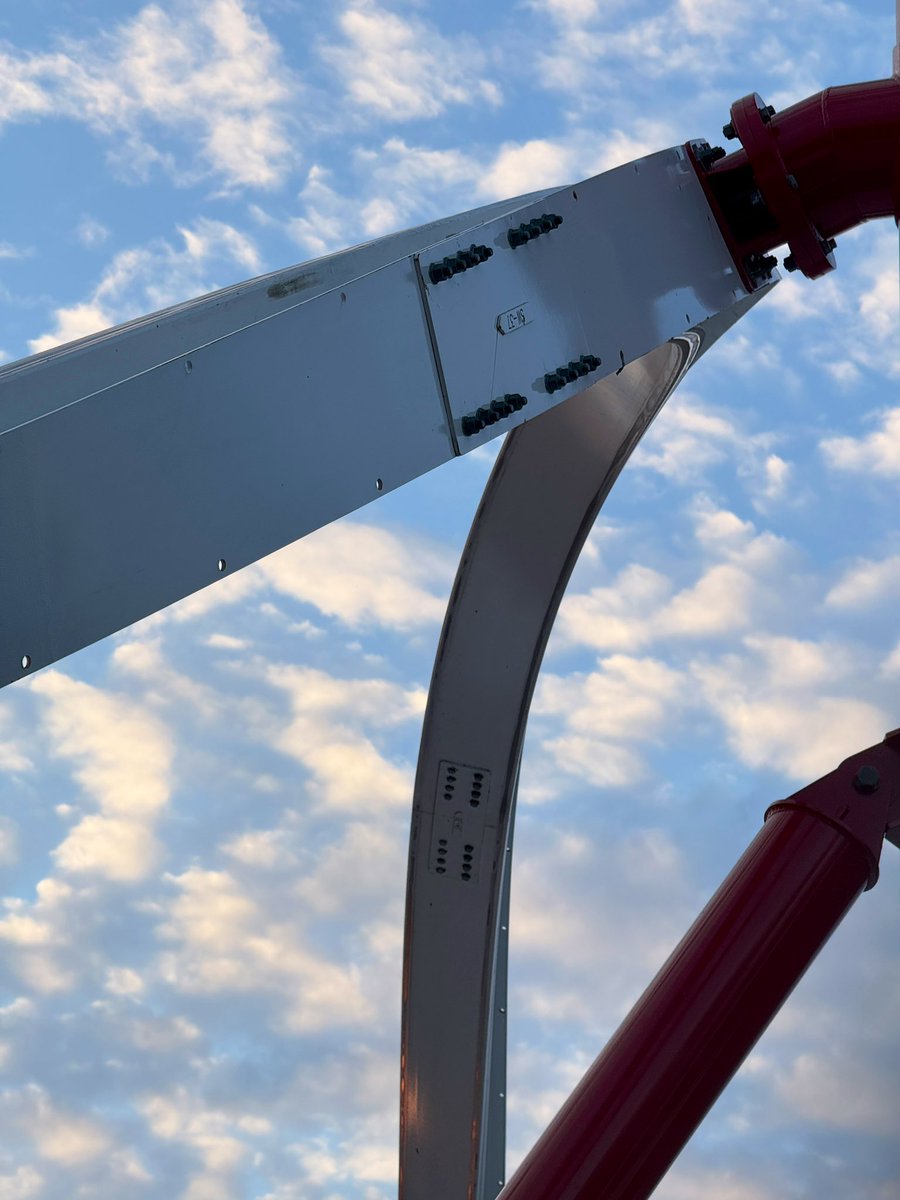 AmusementInside's tweet photo. I fall in love with this RMC model every time I ride it.   
I don’t know if there’s a better model for the footprint in the world. Just perfect.  @RockyMtnConst https://t.co/tyvCVMMcfI