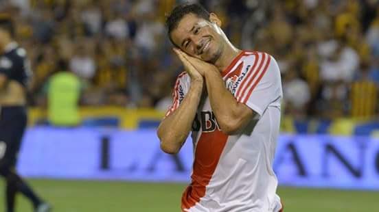 Gano River, Armani esta feliz y yo duermo así