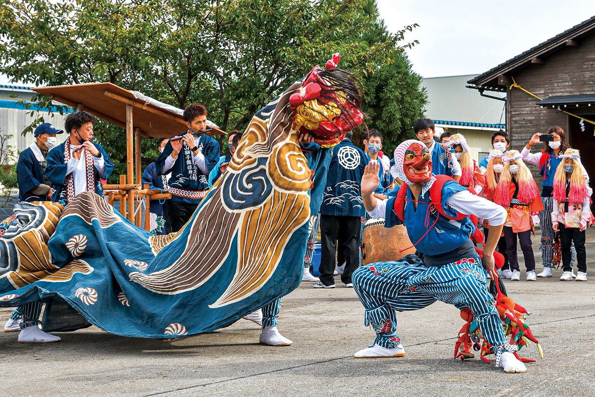 入善町の椚山獅子舞保存会が9月1日、大阪・関西万博のステージで、町の無形民俗文化財「奉納獅子舞」を披露します。
勇壮な獅子と天狗の舞いを、ぜひご覧ください。

日時：9月1日（月）
　　　第1部 午前9時30分～／第2部 午前11時～
場所：大阪・関西万博内　ポップアップステージ東外
#万博 #入善町