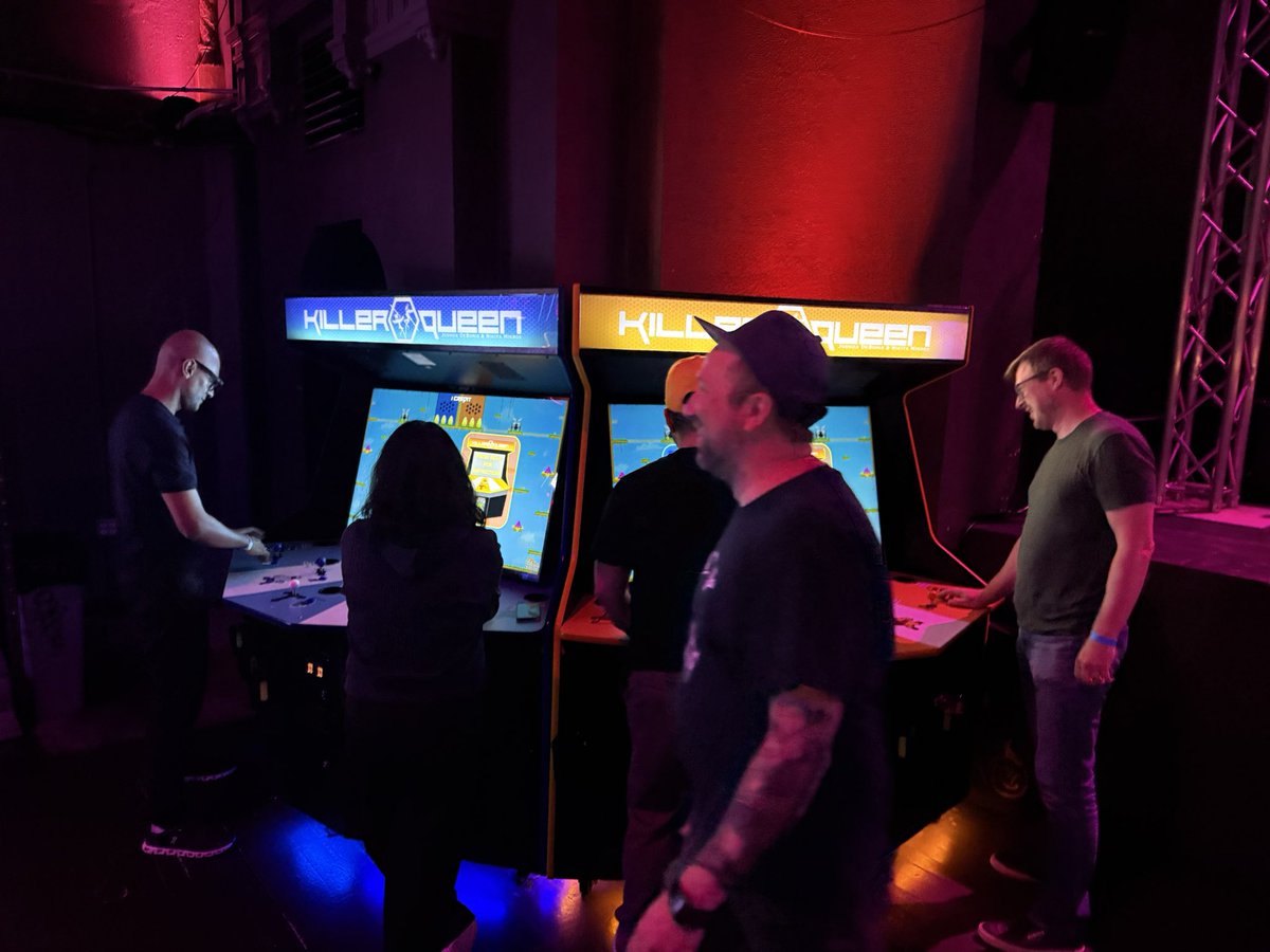 Killer Queen teams are the new pizza teams.