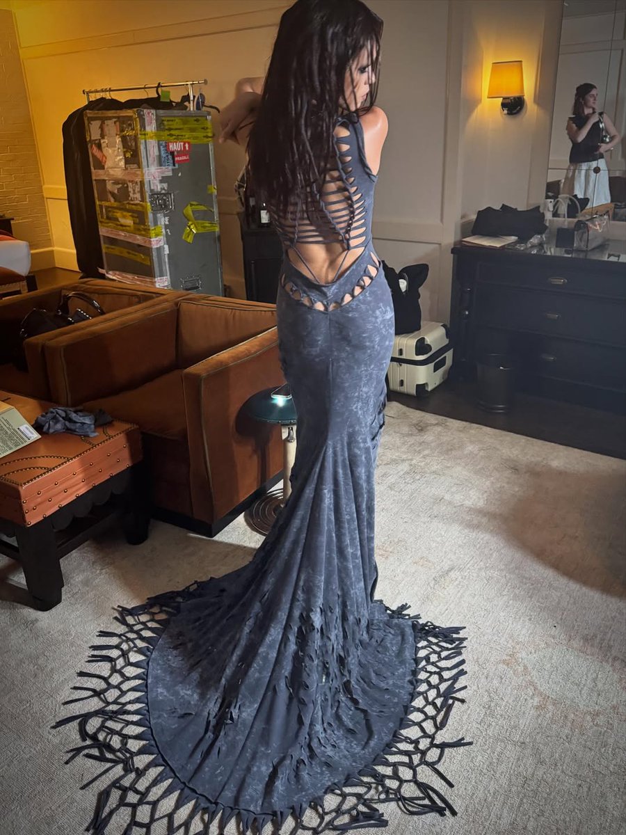 jenna_ethereal's tweet photo. JENNAAAAAA 🚑

Jenna Ortega w Lizzie for Wednesday S2 graveyard Gala in NYC New York City 📸Zac Posen found by @xoxo_thepenguin https://t.co/BRfDXEYp5i
