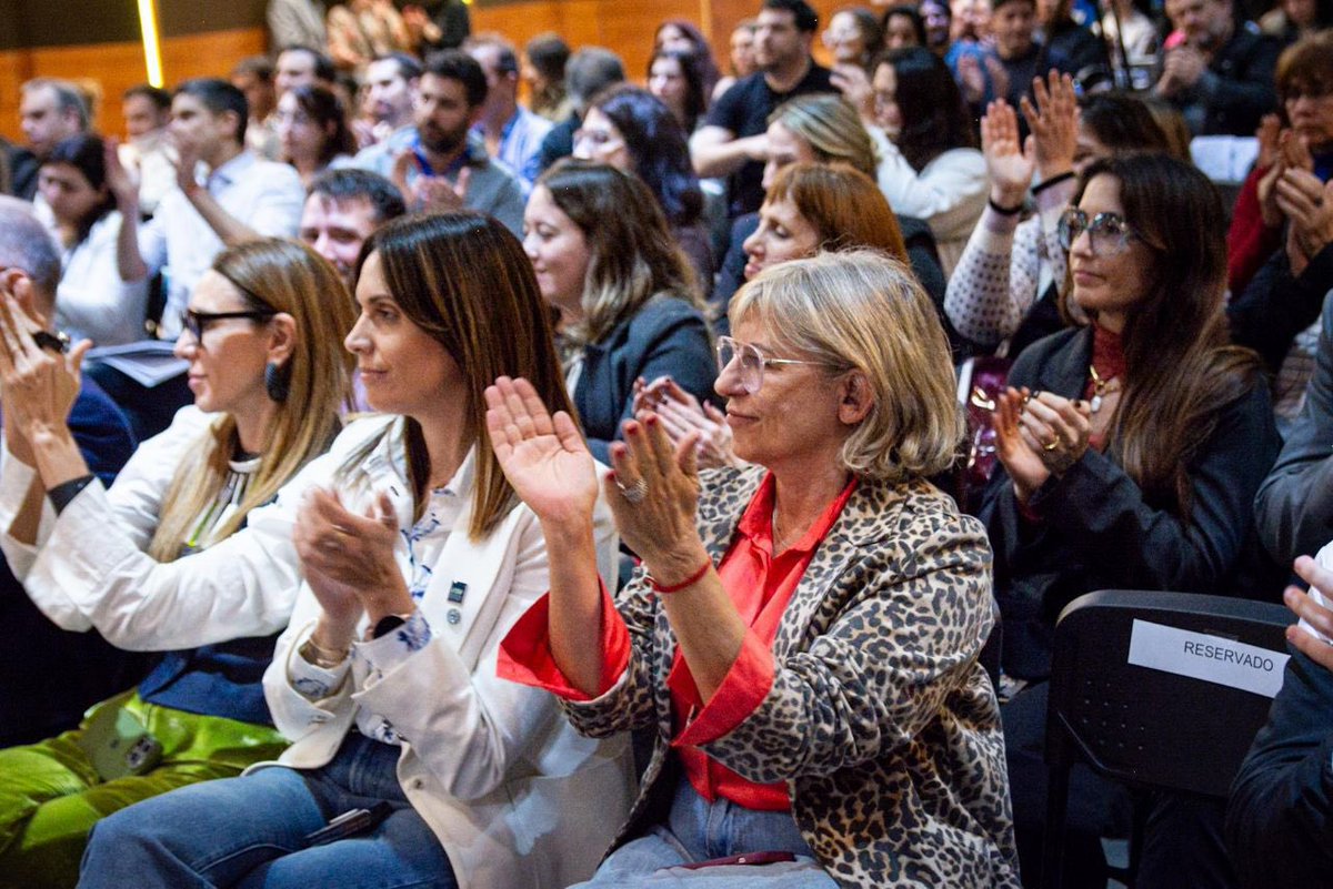 Hoy participamos de una jornada histórica en la UNDAV, en el marco de los 15 años de nuestra universidad, los 10 años de la carrera de Abogacía y la década del Código Civil y Comercial.

Nosotros no solamente queremos una justicia que sea independiente del poder político,