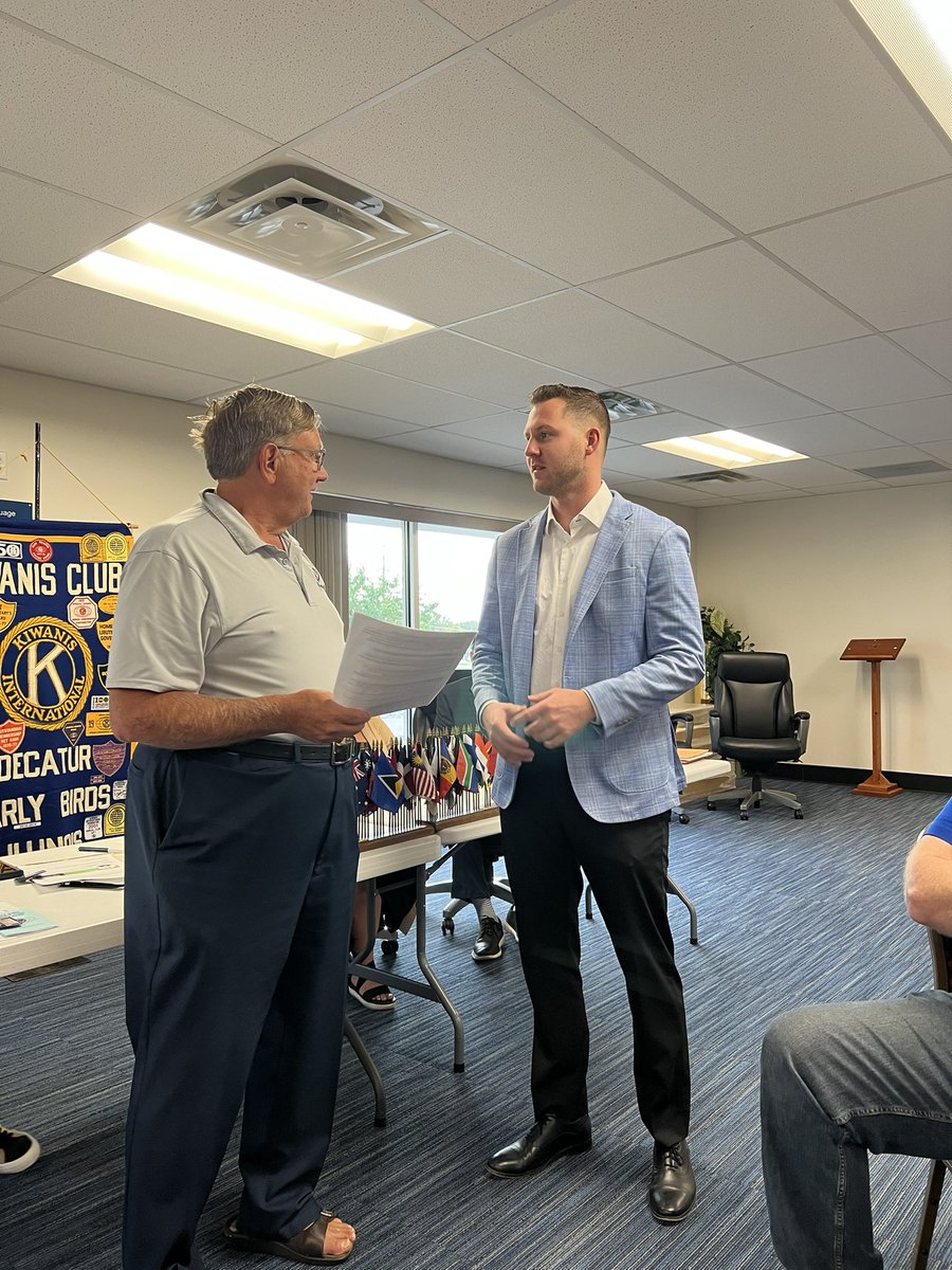 AMBirds_Decatur's tweet image. Our club hosted our meeting in the community room at the Township Offices in South Shores.  Our speaker was Gary Birshbach who spoke about how McDonald’s and his ownership in the franchise all began.  We also welcomed our newest member Tanner Woodruff.