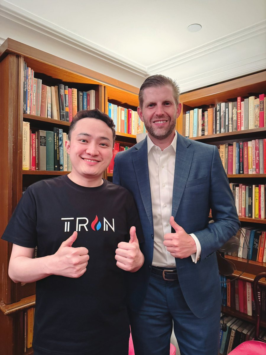 sunyuchentron's tweet image. 欢迎@EricTrump 和 @LaraLeaTrump一家人来到香港🇭🇰