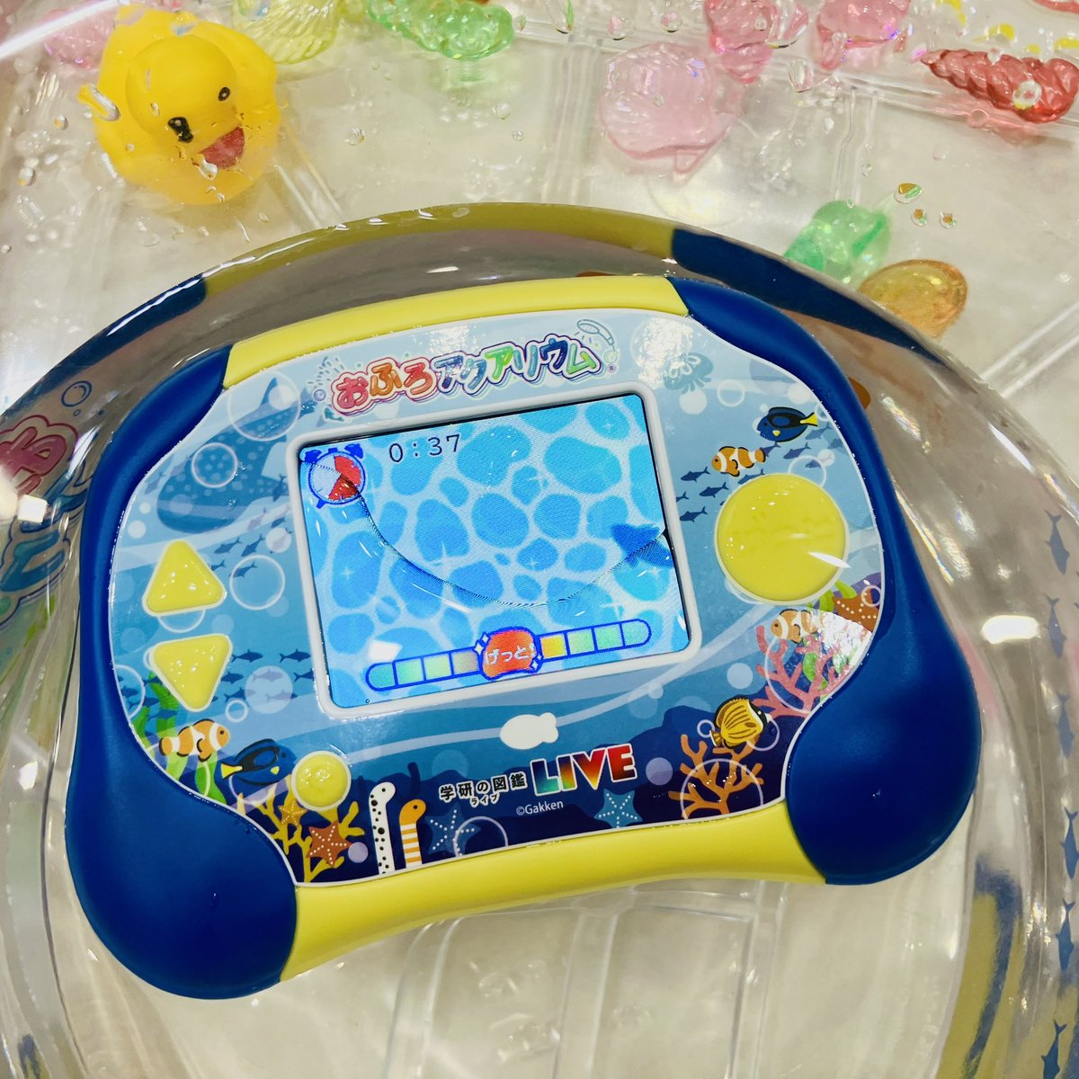 水を検知してゲームスタート！ #おふろアクアリウム は、おふろで 