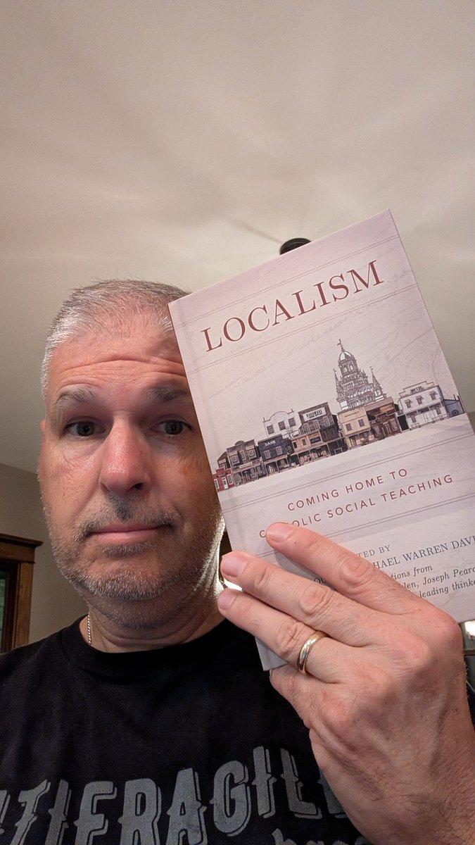 clmarohn's tweet photo. I bought this book because I thought it looked interesting. Opened it up and only then realized that not only have I already read it, I wrote one of the chapters.

In my defense, I had two copies and long term lent them out to people. Who? I don't recall. https://t.co/mIudinSs6n