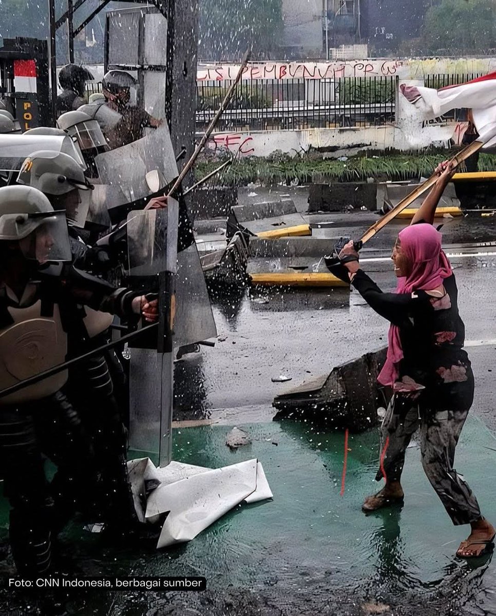 Seorang Ibu melawan negara yang menjajahnya..
#IndonesiaGelap2025