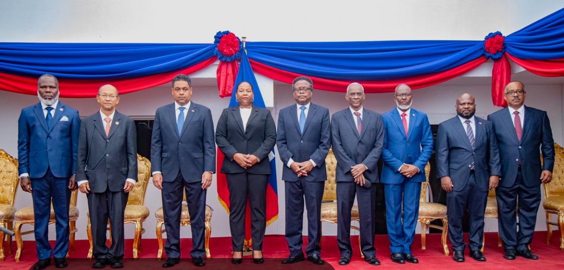 Plan pasasyon pouvwa ant KPT ak Kasasyon an pare. Sonje, ane fiskal la ap fini 30 septanm. Ann veye pou mesye dam KPT yo pa gaspiye ti rès resous peyi a avan yo ale.Pasasyon pouvwa a ap fèt an dousè.Moman tranzisyon poun refonde Nasyon a rive. Nou pa nan remaniman.