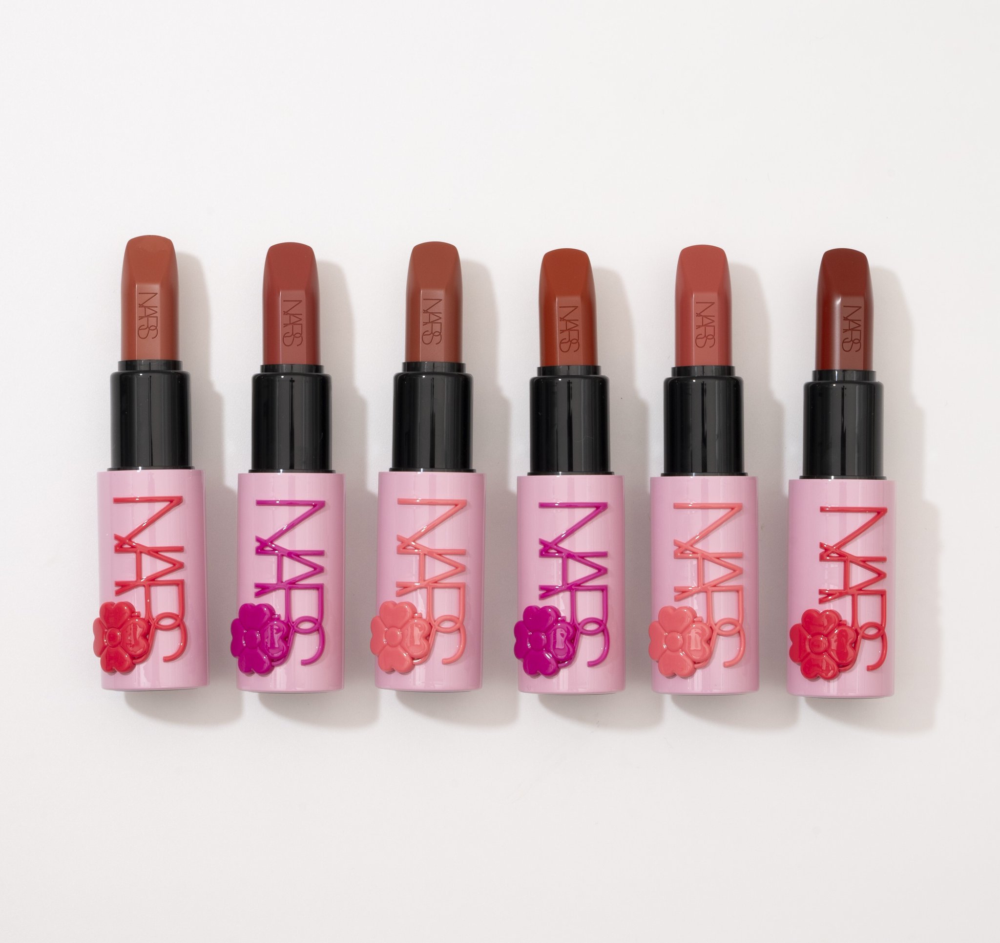 レアもの！THE NARS VAULT リップとネイルセット　新品 NARS・秋コレクション】つけ心地抜群！全10色の新作リップが登場