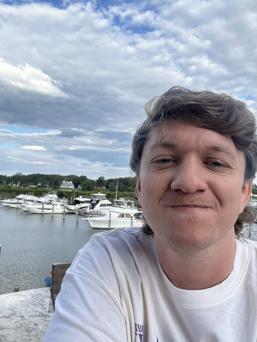 Boner Salad ™ (@chirpchirptrash) on Twitter photo 🚨BREAKING🚨
Per sources, former <a href="/kirkminshow/">The Kirk Minihane Show</a> producer <a href="/KMSColeman/">Jack Coleman</a> has a gay “roommate” in his new NYC apartment 🚨BREAKING🚨
Per sources, former <a href="/kirkminshow/">The Kirk Minihane Show</a> producer <a href="/KMSColeman/">Jack Coleman</a> has a gay “roommate” in his new NYC apartment