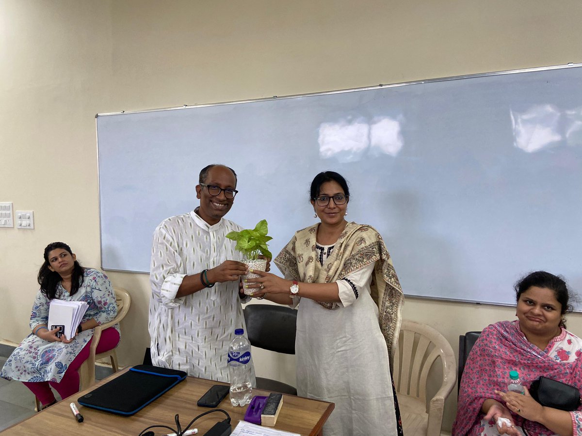 sanjeevzhc's tweet image. It was an honor to be invited by the Gandhi Study Circle, Miranda House, @UnivofDelhi and CGRASS on August 25 to speak on the philosophical tensions between modern Indian liberal constitutionalism and Gandhian ideals.
#gandhi #Constitution