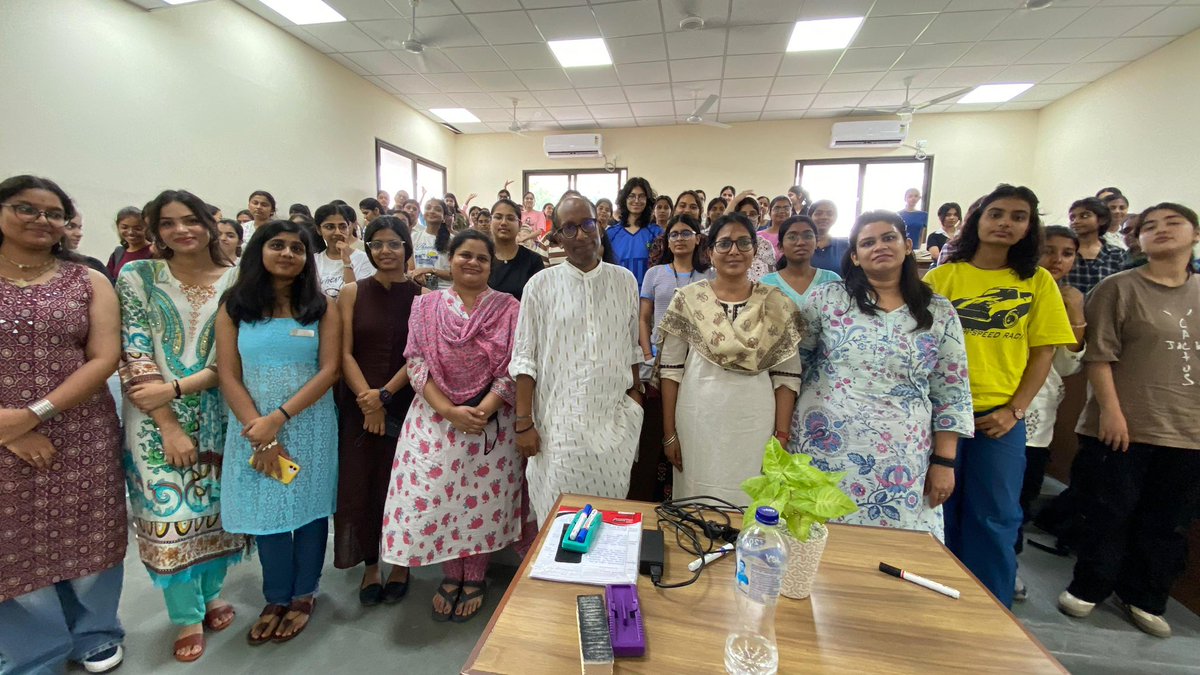 sanjeevzhc's tweet image. It was an honor to be invited by the Gandhi Study Circle, Miranda House, @UnivofDelhi and CGRASS on August 25 to speak on the philosophical tensions between modern Indian liberal constitutionalism and Gandhian ideals.
#gandhi #Constitution