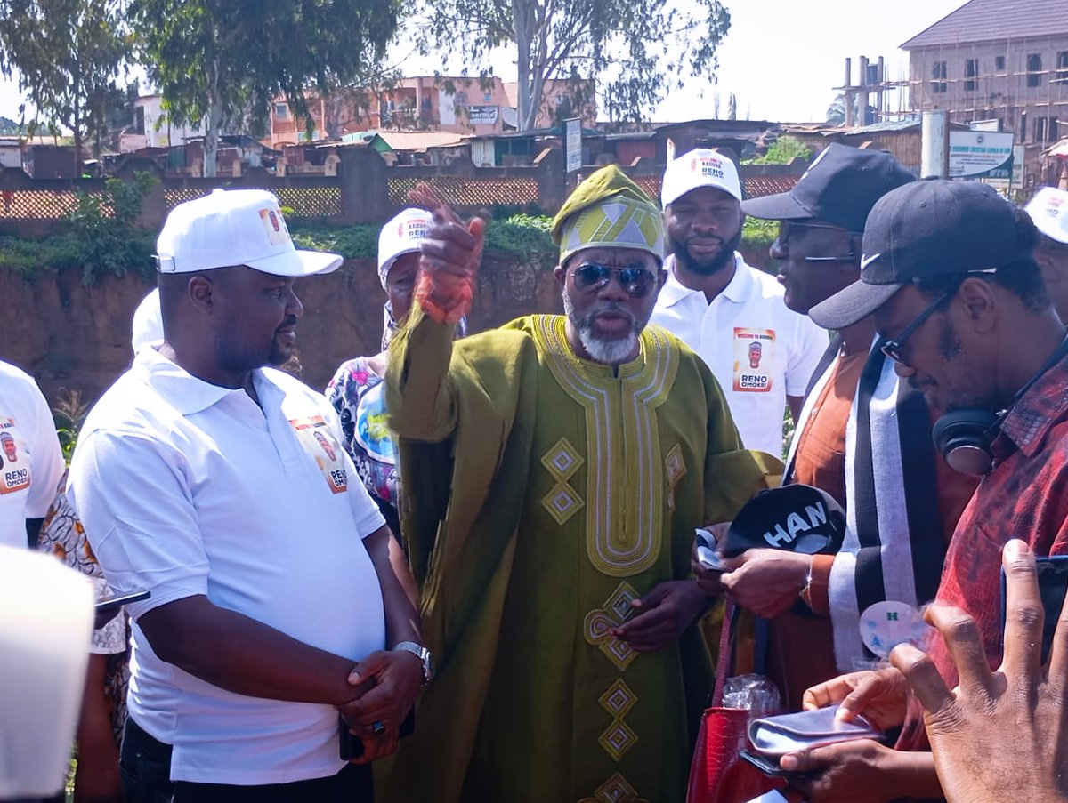 At about every one kilometers, there is a check point to ensure the safety of travelers on the Abuja- Kaduna highway - <a href="/renoomokri/">Reno Omokri</a> 
#RenoAbujaKadunaTour