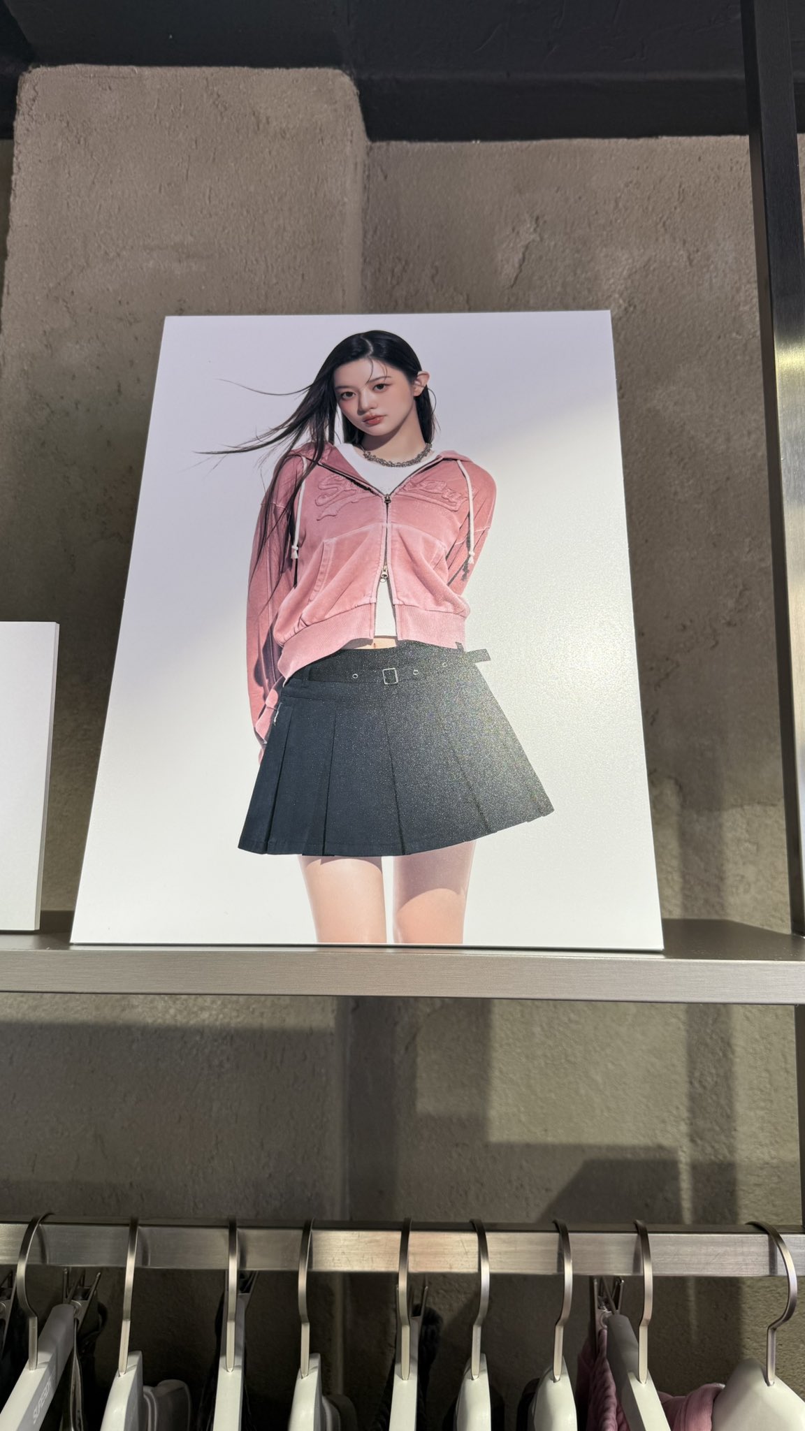 ILLIT ミンジュ MINJU あっちむいてほい　オフラインイベント　勝ち ILLIT VLOG📷💞】5/4 オフラインイベント ミンジュちゃんサイン