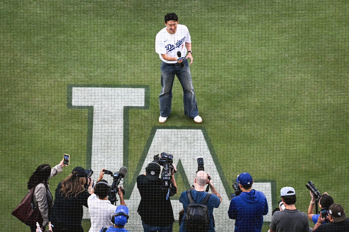I’ve been a part of so many great moments in my 10 seasons with the Dodgers but working with V and Sonny in the same week was so special. Both of them are incredible in their own right &amp; it made me so proud to be Korean. 🥹🇰🇷