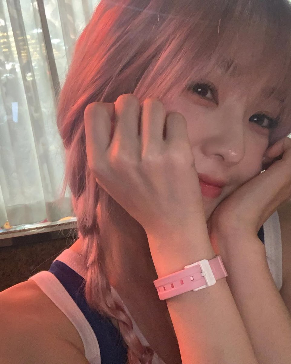 ดุม้ายยย😐                               ไม่ดุค่า🥰