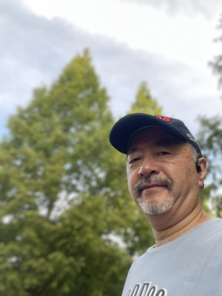 昨日、一昨日とニンバス濃厚接触者ということで在宅ワークだったのですが、通勤時間がない分、早朝散歩出来たりしました👣

疑い晴れて今日から出勤したのですが、できればずっと在宅ワークでいたかったｗ

写真は昨日の朝散歩👣