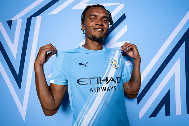 MilanPosts's tweet image. 📰 @Gazzetta_it: Milan are also looking in England for the new cornerstone of their defense. Two main names: Manuel Akanji of Manchester City and Jakub Kiwior of Arsenal. Complicated paths, but ones on which the Rossoneri have nevertheless moved actively in recent hours.