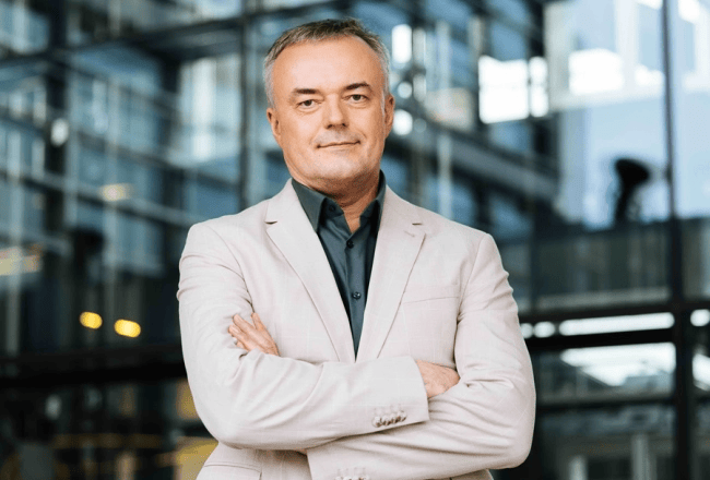 Žurnāls IR (@irlv) on Twitter photo "Luminor" galvenais ekonomists Pēteris Strautiņš <a href="/irLV/">Žurnāls IR</a> raksta par algu kāpumu un nevienlīdzības samazināšanos ekonomikā — ej.uz/mghj "Luminor" galvenais ekonomists Pēteris Strautiņš <a href="/irLV/">Žurnāls IR</a> raksta par algu kāpumu un nevienlīdzības samazināšanos ekonomikā — ej.uz/mghj