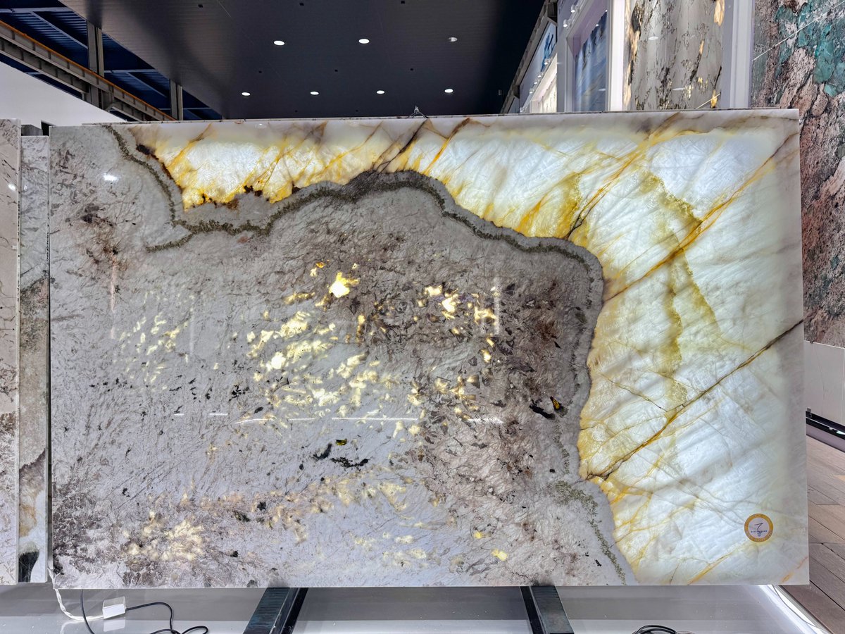 FORUSTONE's tweet image. Top Luxury Translucent Cristallo Patagonia Quartzite Slabs

foru@forustone.com, Whatsapp: wa.me/8613655955495
#translucent #backlit #patagoniaquartzite #patagonia #cristalloquartzite #quartzitecountertops #quartzitetables #forustone 

forustone.com/products/quart…