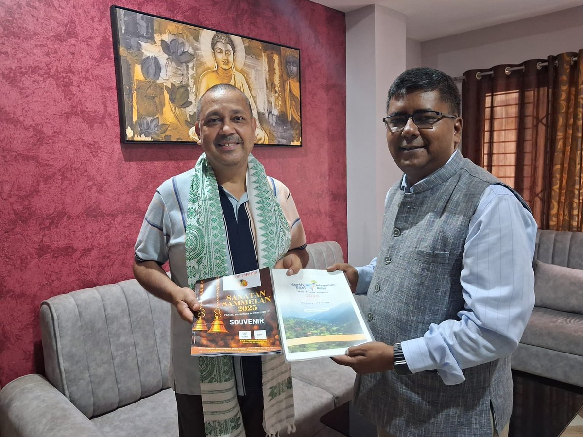 krcindia's tweet photo. A pleasure meeting Dr. Sukamal Deb, Lead, Anant Centre for Documentation, Development of Crafts, Anant National University, Ahmedabad, Gujarat, India.

Requested and invited him to be one of the members of the Advisory Board of the North East Integration Rally 2026. https://t.co/VMvRSA5iks