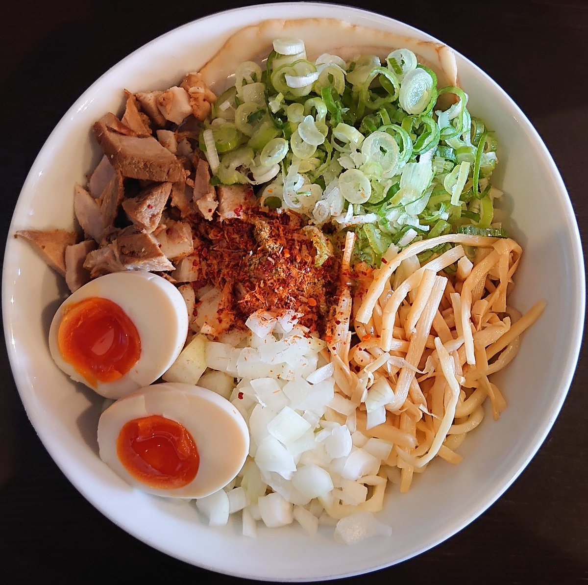 麺活✨🍜✨😋👍

青森市 ラーメン笑太さんへ
煮干油そば 中

#ラーメン笑太