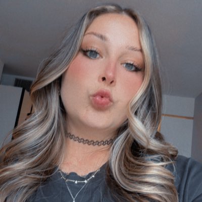 amandaa1816's tweet photo. #NewProfilePic a blurry pic for the feed 🫨 https://t.co/D0LRo5Gnpm