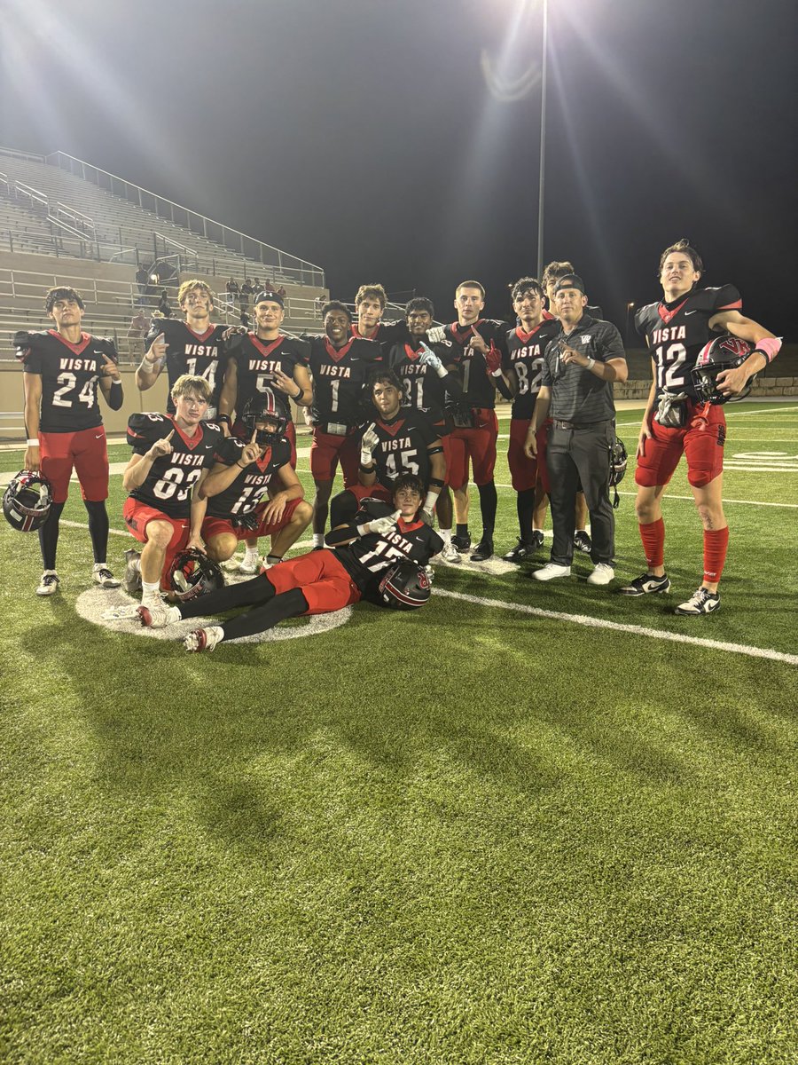 coachtraxler's tweet image. Can’t go 16-0 without starting 1-0. Looking to make it 1-0 again next week! 

Proud of the effort from the #PumpJack crew tonight! 💪🏼💪🏼💪🏼

@vrhsfootball #RUNET #BeatBowie