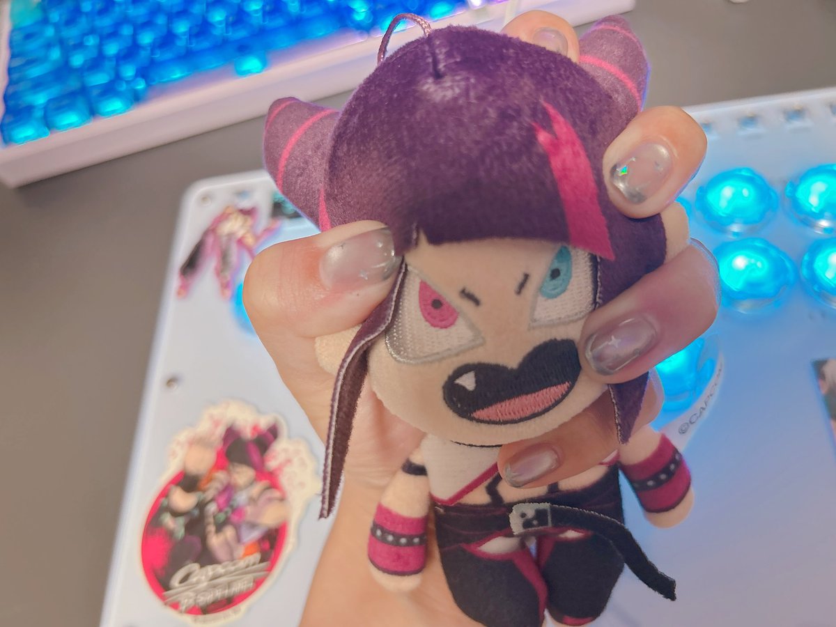 昨日配信ご視聴ありがとう🐺⸝꙳
疲れすぎてばたんきゅーしてた🥹
左手の甲に謎の青たんできてる😭👊ww

さなはむビッツありがとうね🐹໒꒱· ﾟ

皆優しく教えてくれて嬉しいよ僕は🥲
昨日一日で1000くらい盛れたのでこの調子で頑張ります、、、！
勉強しないと、、、📚☡✍🏻