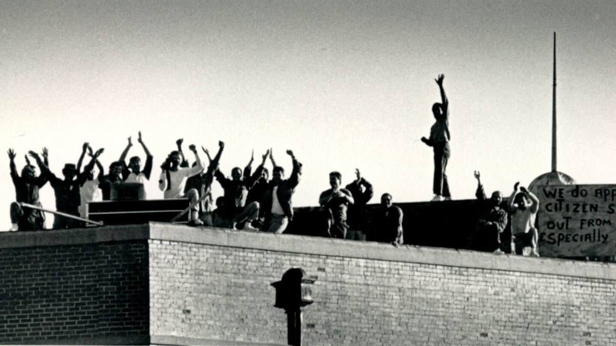 solidaritysfl's tweet photo. Detainees at Everglades Concentration Camp riot; guards injure at least four 

Families of detainees report a major riot inside the Everglades Concentration Camp. Guards struggled to regain control, injuring several. This is a developing story. 

#FireToThePrisons https://t.co/gde5cpkWJ6