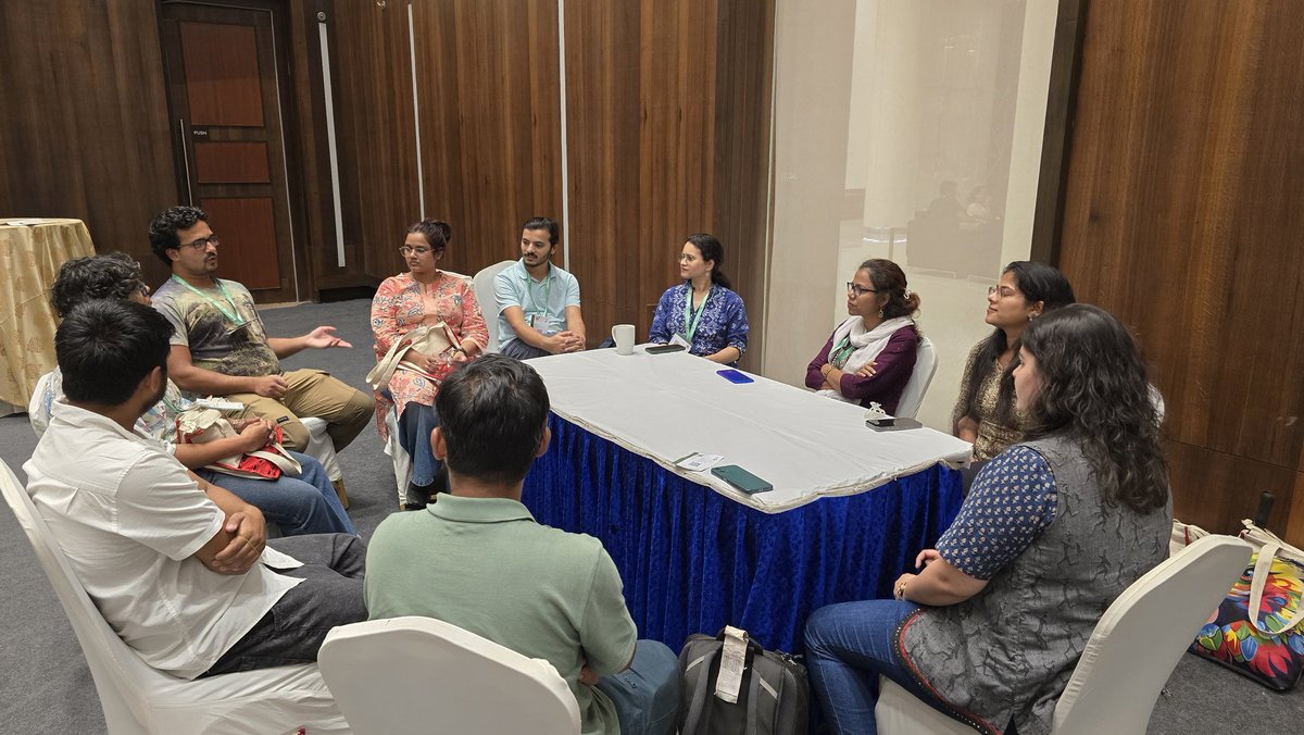 Behaviour2025's tweet photo. The Himalayan Round Table meet-up on day 4 at #Behaviour2025 brought together researchers working across the Himalayas. A space for dialogue, collaboration & sharing insights from this unique region
#Academicmeetup
#Networking https://t.co/97M0UM3LnF