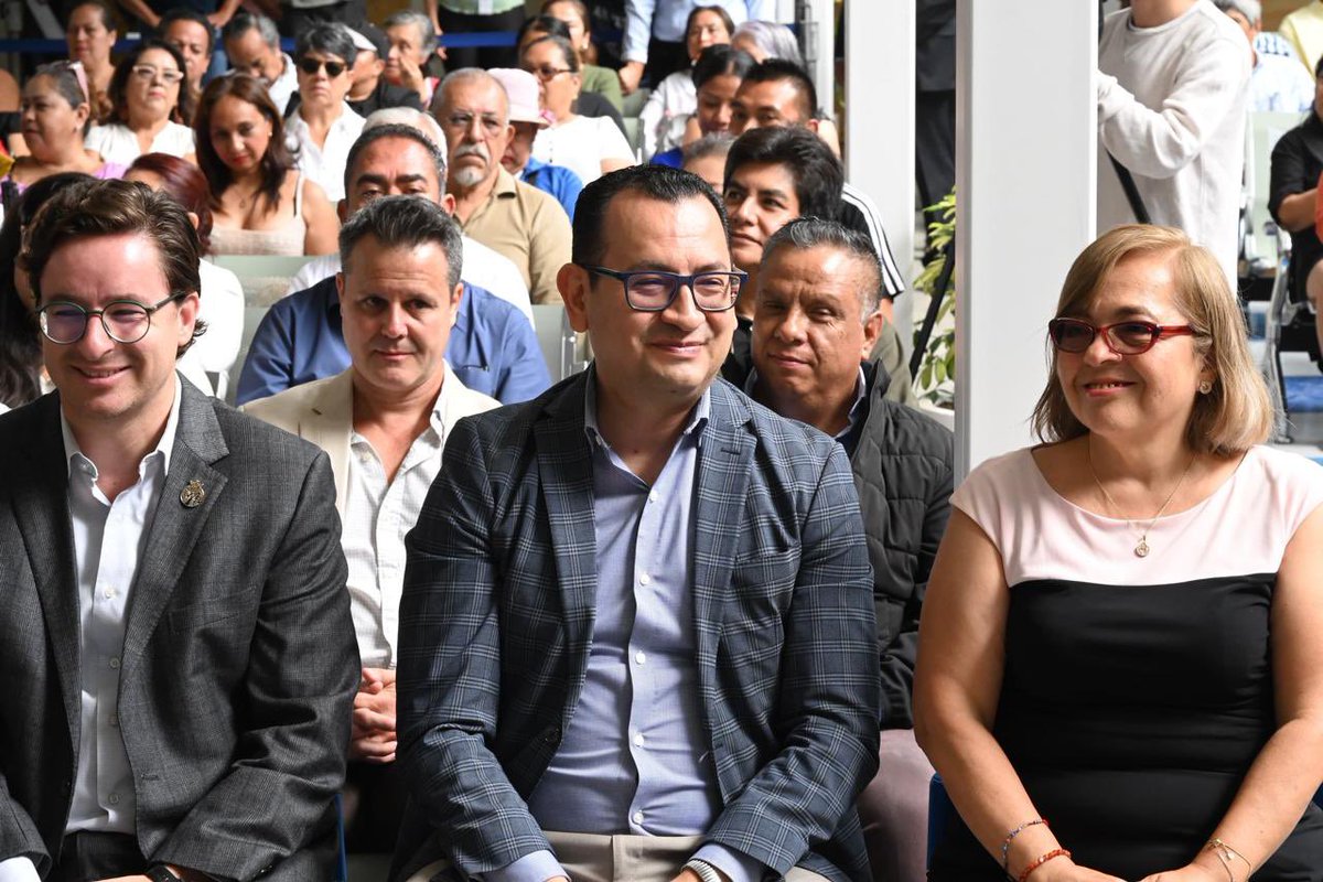 rodogomezc's tweet photo. Hoy inauguramos el CAM, un espacio que concentra trámites y servicios en un solo lugar.
Un paso más hacia un gobierno cercano, ágil y al servicio de las y los irapuatenses.
#CAMIrapuato https://t.co/6KfANVoiib