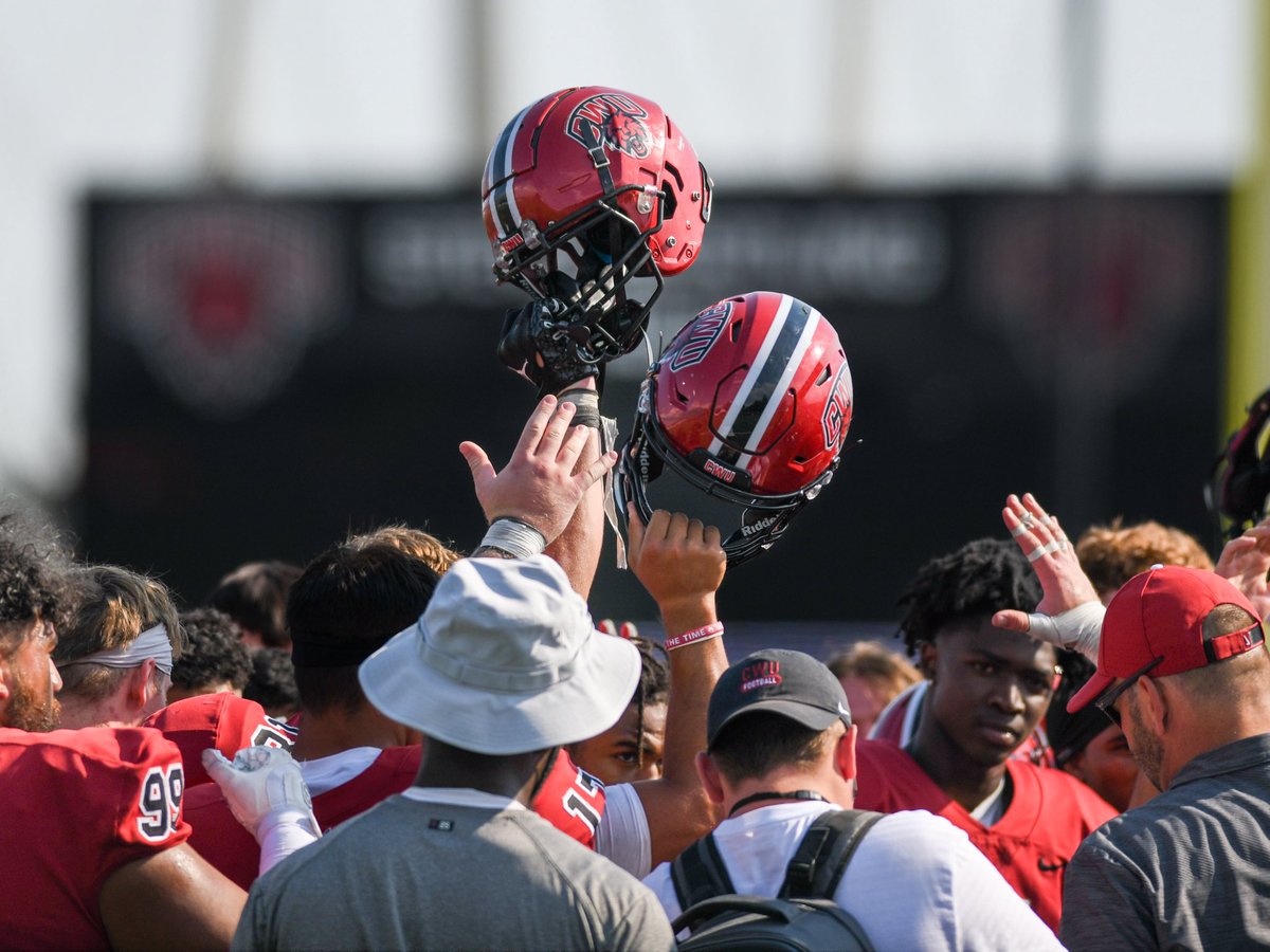 ValleySportsPix's tweet image. Rodeo Bowl!!! Central Washington University vs Colorado Mesa University  #reigncrimson #MakeltYours #LSCfb #D2Football #SportsPhotography
