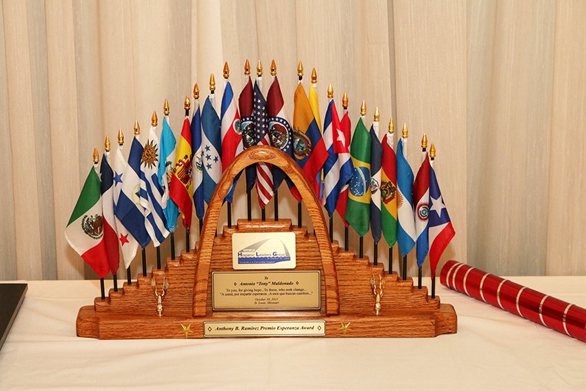 redlatinastl.com/noticia/st_lou…
Hispanic Leaders Group Anuncia a los Nominados para el Premio Esperanza 2025
Hispanic Leaders Group Announces the 2025 Premio Esperanza (Hope) Award Nominees <a href="/STLHLG/">Hispanic Leaders Group of Greater St. Louis</a>