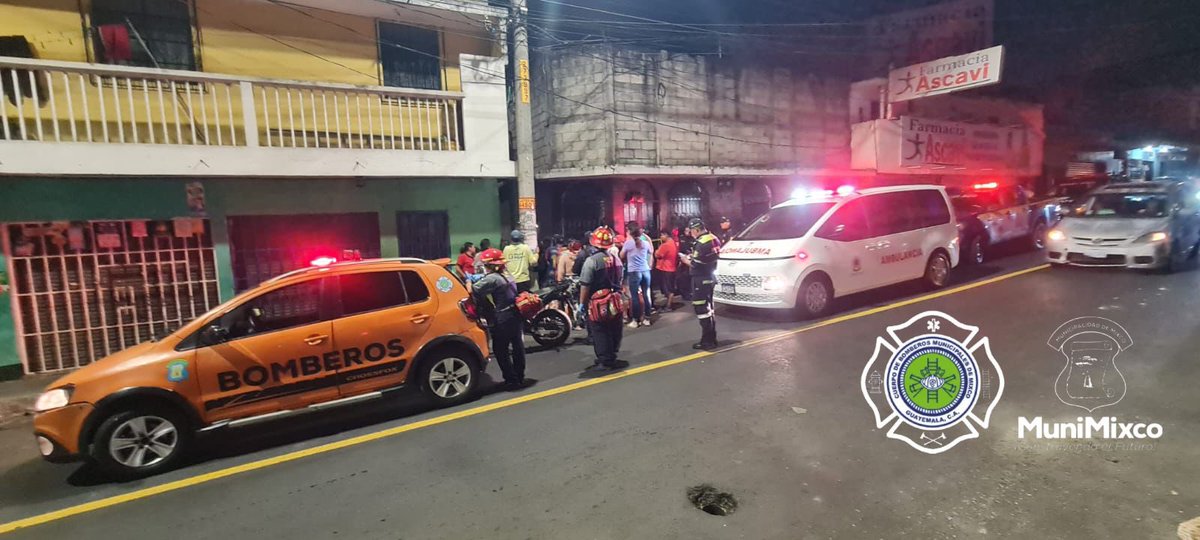 BOMBEROS MUNICIPALES DE MIXCO (@bomberosm_mixco) on Twitter photo #INFORMACION2025| 🇬🇹
#BOMBEROSMUNIMIXCO
#URGENTE
#ATAQUE_ARMADO
Sección PP de la Colonia El Milagro zona 6 de Mixco.
Ataque directo deja fallecido a joven de 17 años, cuando retornaba de sus labores. Los <a href="/BomberosM_Mixco/">BOMBEROS MUNICIPALES DE MIXCO</a> evalúan y confirman que los impactos fueron directos. #INFORMACION2025| 🇬🇹
#BOMBEROSMUNIMIXCO
#URGENTE
#ATAQUE_ARMADO
Sección PP de la Colonia El Milagro zona 6 de Mixco.
Ataque directo deja fallecido a joven de 17 años, cuando retornaba de sus labores. Los <a href="/BomberosM_Mixco/">BOMBEROS MUNICIPALES DE MIXCO</a> evalúan y confirman que los impactos fueron directos.