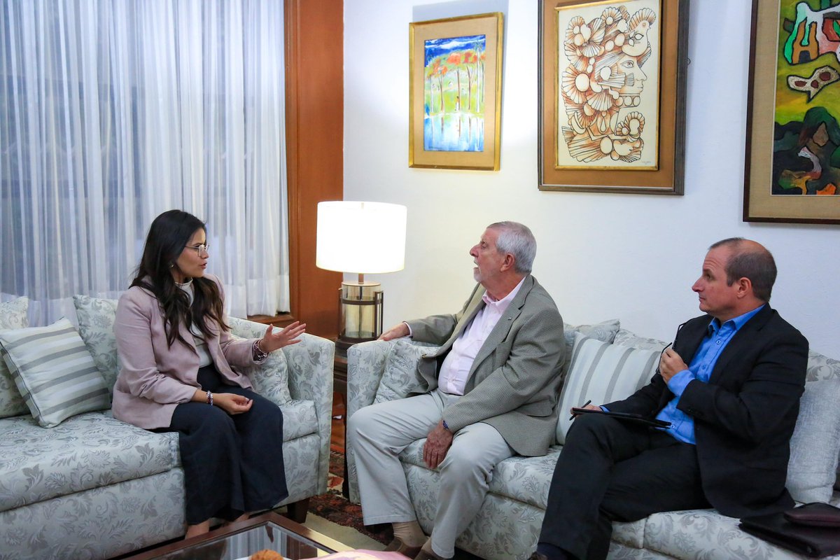 Fue un placer saludar al Embajador de Cuba en México,  <a href="/MarcosRguezC/">Marcos Rodríguez Costa</a> . 🇲🇽🤝🇨🇺

Seguimos estrechando lazos con el hermano pueblo cubano.