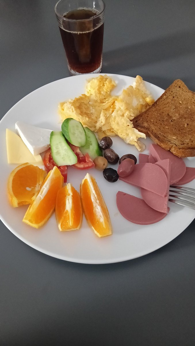 Bence güzel bir kahvaltının sırrı hazırlayandır #günaydın  #hayirlicumalar