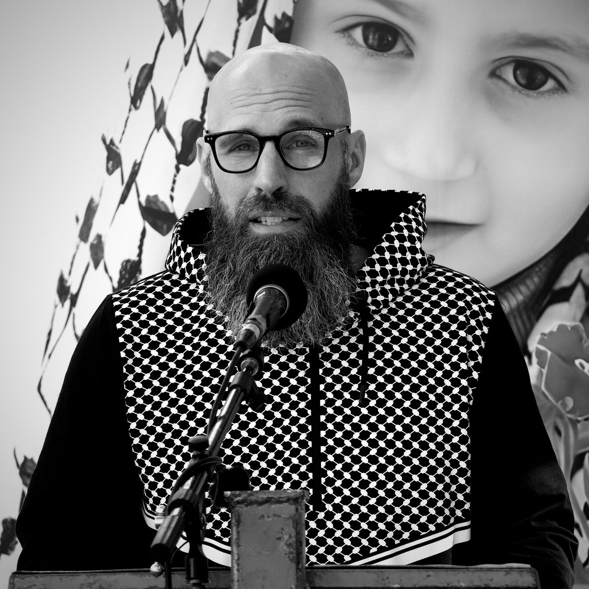 Nourdeen Wildeman (@nourdeenw) on Twitter photo Veel dank aan <a href="/Plant_olijfboom/">Plant een Olijfboom</a> voor de kans om in Utrecht mee te helpen met het lezen van de namen van de vele kinderen die vermoord zijn in Gaza.
Zij hebben namelijk geleefd! Hun dood is onrechtvaardig, onverdedigbaar, onbegrijpelijk. Inna lilahi wa inna ilayhi rajioen. Veel dank aan <a href="/Plant_olijfboom/">Plant een Olijfboom</a> voor de kans om in Utrecht mee te helpen met het lezen van de namen van de vele kinderen die vermoord zijn in Gaza.
Zij hebben namelijk geleefd! Hun dood is onrechtvaardig, onverdedigbaar, onbegrijpelijk. Inna lilahi wa inna ilayhi rajioen.