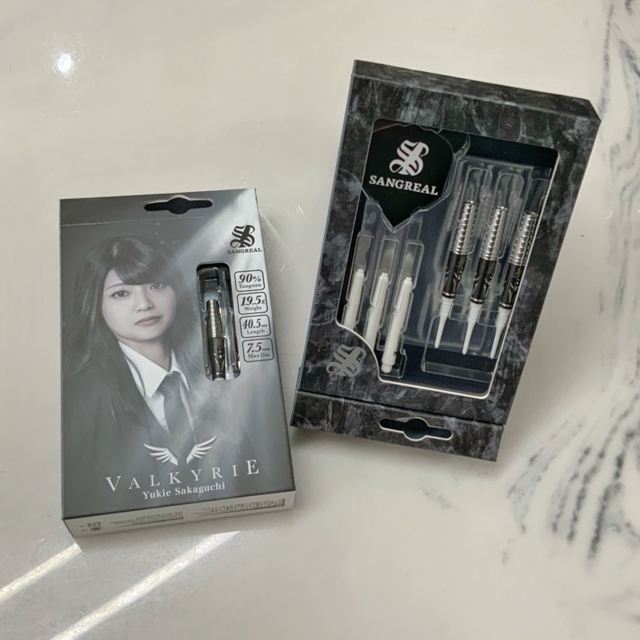 新品⭐︎直筆サイン入り ヴァルキリー 坂口優希恵モデル 2BA ダーツ ダーツ > ソフトダーツ > ブランド【サ行】 > サングリアル