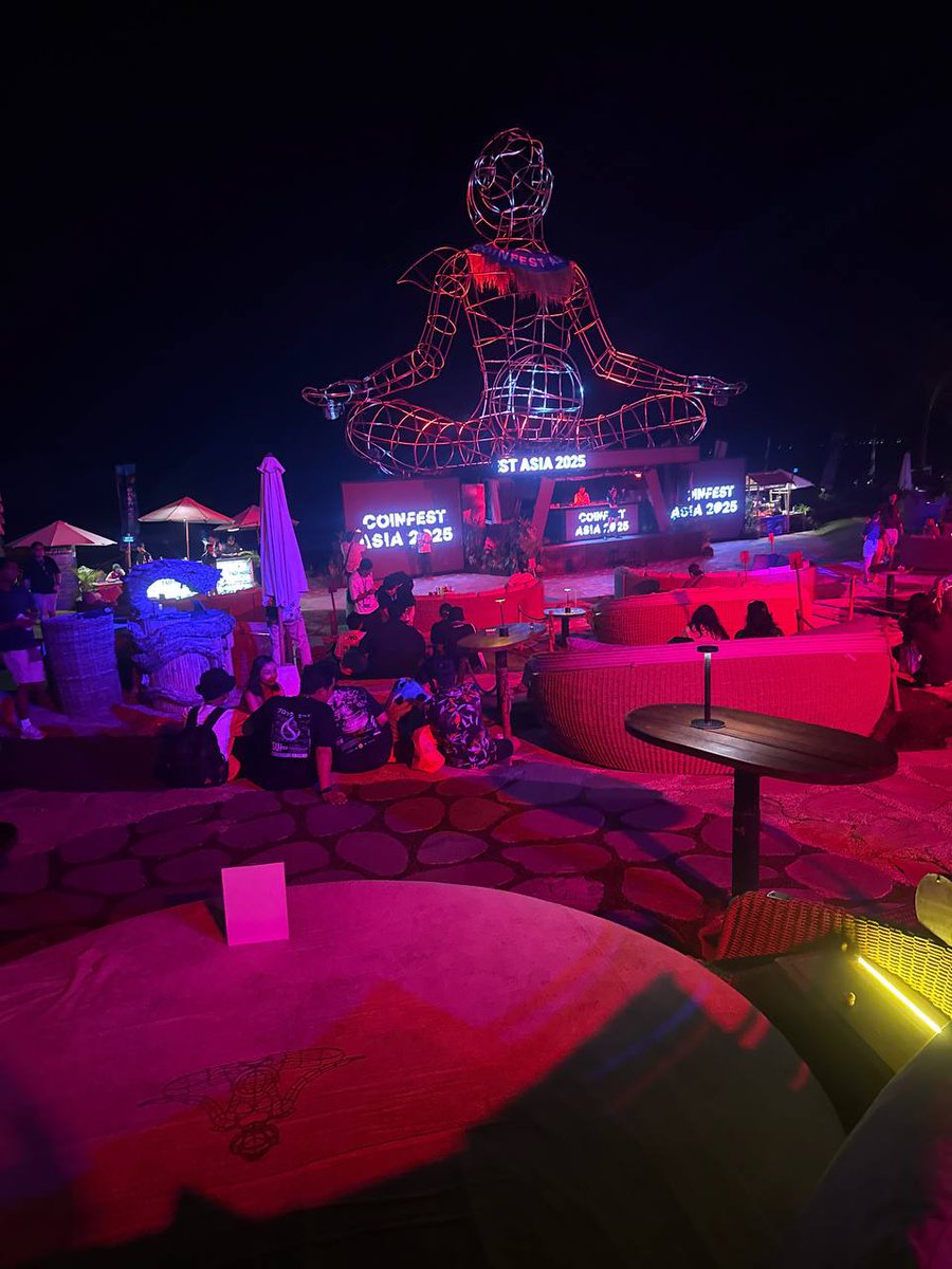 Last week I was representing <a href="/WOWEARNENG/">WOW EARN</a> during @CoinfestAsia2025. Reflecting on the event, I want to send special thanks to our partner <a href="/Anome_Official/">ANOME Protocol</a> for showing a true masterclass in side event organization, along with all the builders, investors and KOLs whom I met 👏