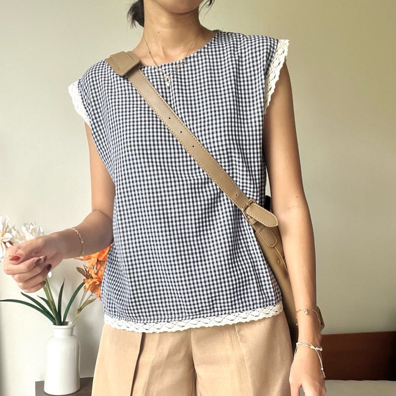 Apryso's tweet photo. Cek Ethereal - Elise Top Katun Minimalis Garis-Garis dengan harga Rp79.000. Dapatkan di Shopee sekarang! https://t.co/nBy7oSOysJ https://t.co/78FrmYstW3
