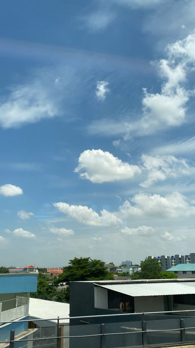 FeiHong_Ch's tweet image. Morning Friday ✨ พรุ่งนี้ก็จะได้หยุดกันแล้วเนอะ ใครที่ทำงาน เรียน สู้ๆนะค้าบบ มาพยายามไปด้วยกันอีกวันนะครับ 🫂💖
หาไรหม่ำๆกันด้วยนะครับ ขอให้เป็นวันที่ดีและน่ารักนะค้าบ วันนี้ท้องฟ้าสวยมากก 🫶🏻🩵🤍